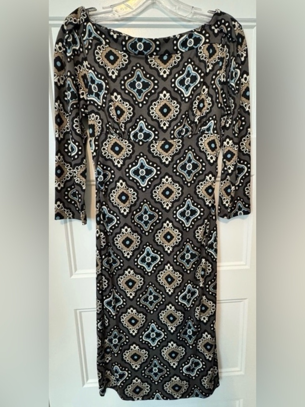 Diane Von Furstenberg Silk Sheath Dress Size 6 Gray Blue Medallion Print